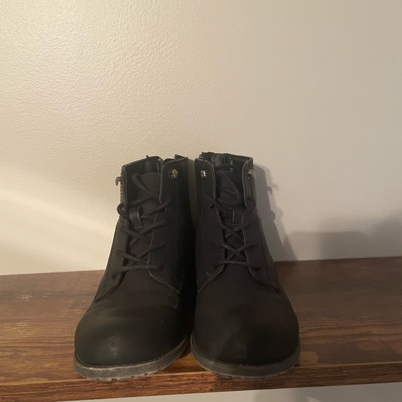 Black leather heeled booties - Picture 6 of 6